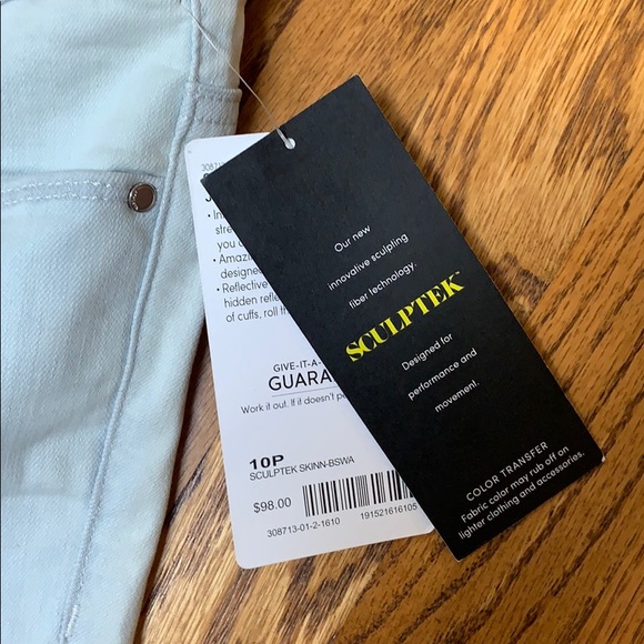 Athleta Sculptek Skinny Crop Jean - Glacier Wash - Picture 6 of 13